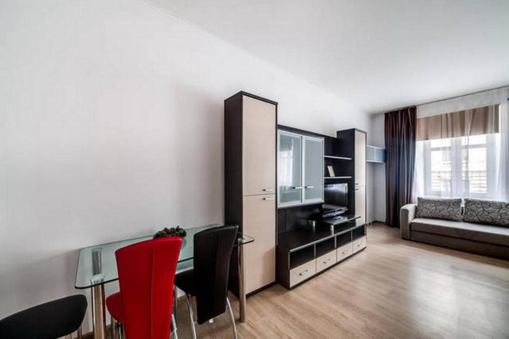 Apartment In The Center Of "Opera" リヴィウ エクステリア 写真